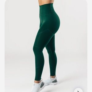 Alphalete NWT OG Revival Legging Darkest Pine